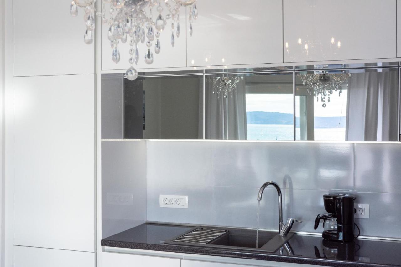 Sea Vista Apartments Каштела Екстер'єр фото